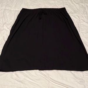 Black kneelength lightweight skirt